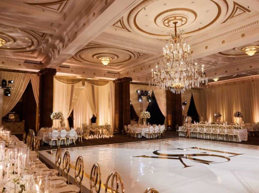 THE CRYSTAL TEA ROOM Interior Photo