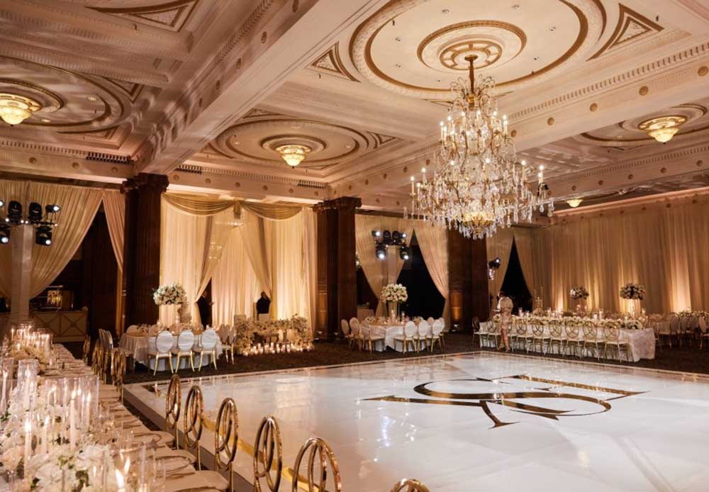 THE CRYSTAL TEA ROOM Interior Photo