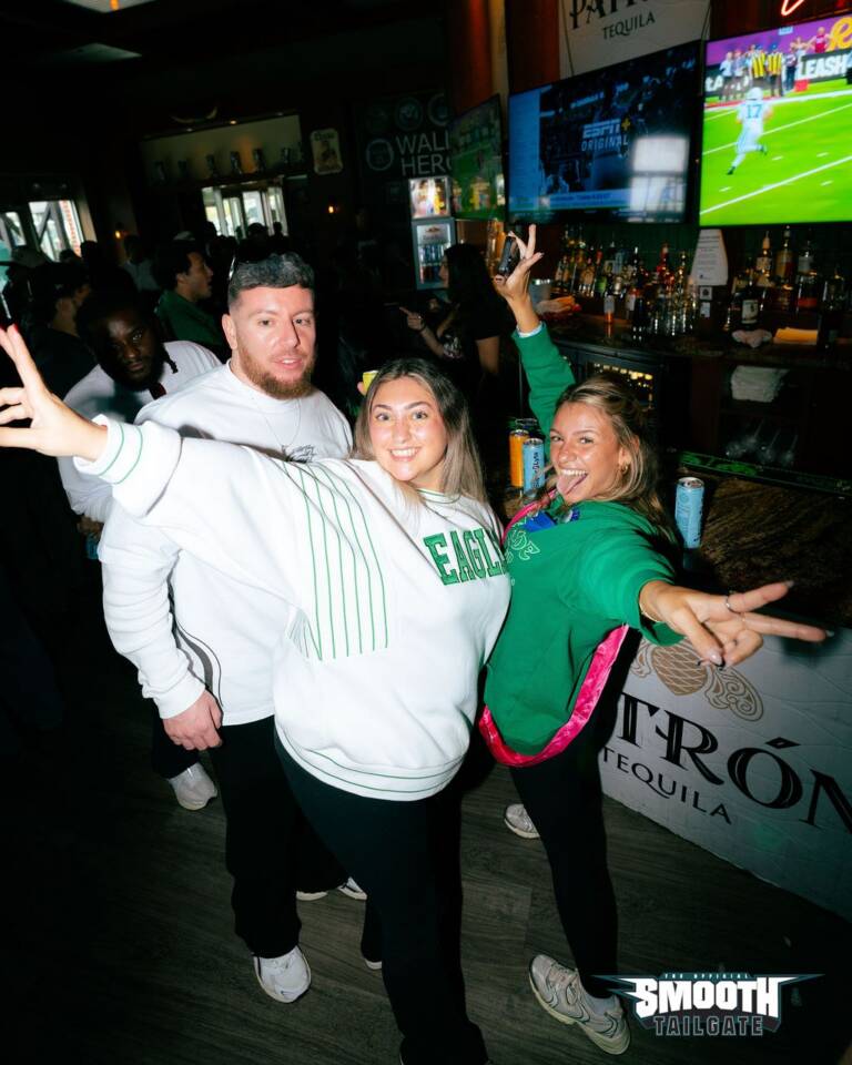 Smooth Tailgate Eagles fans photo 113