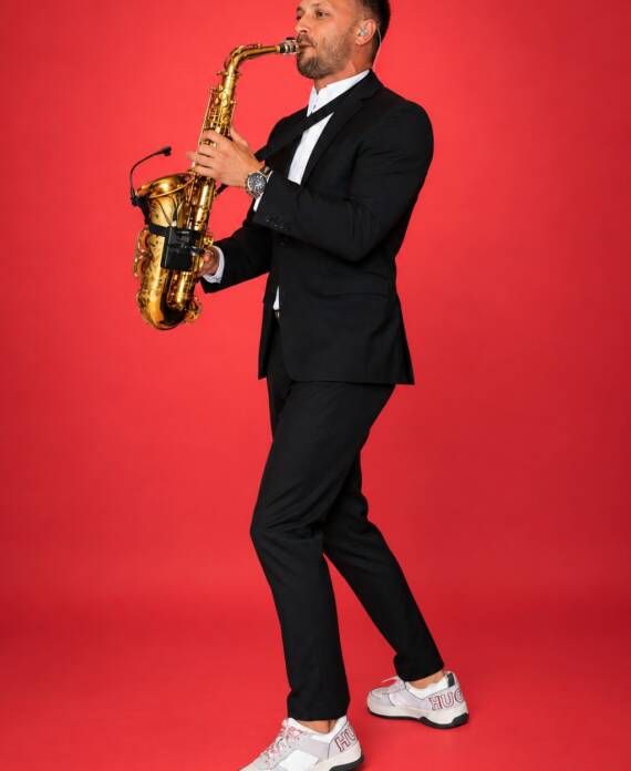Vanya Sax saxophonist