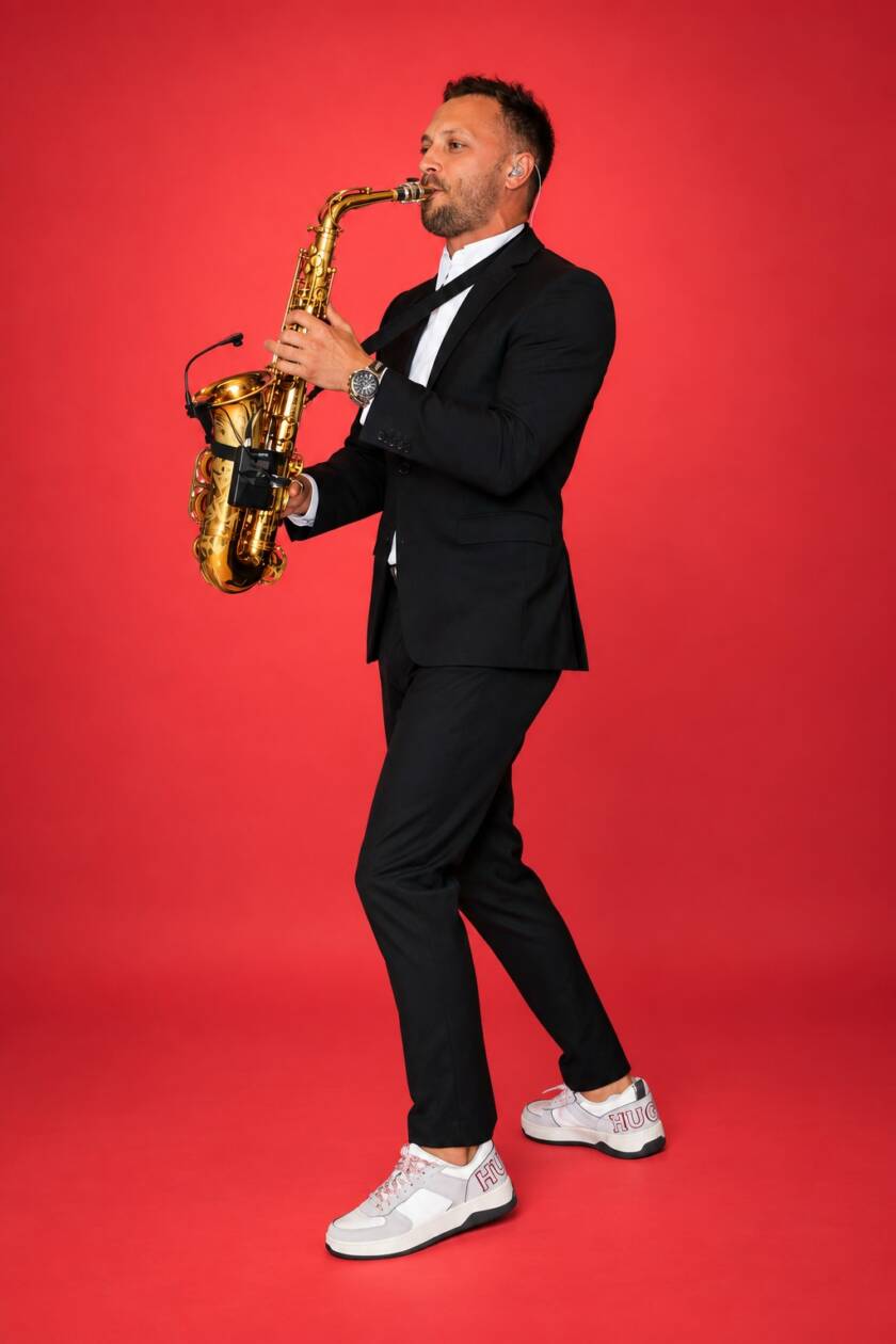 Vanya Sax Saxophonist